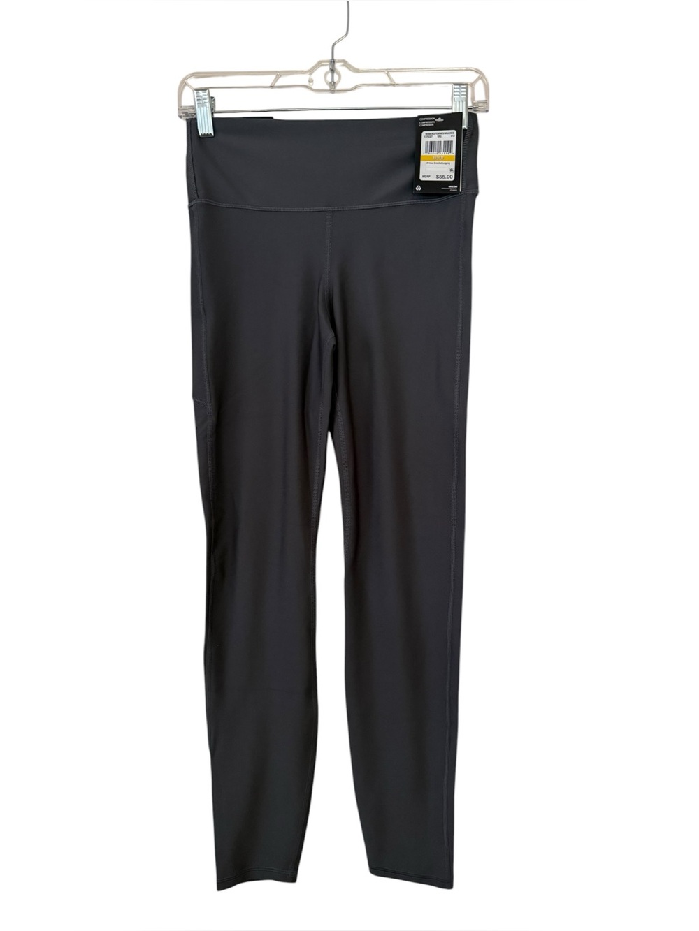 Nwt Under Armour compression leggings  with Side Branding retail $55